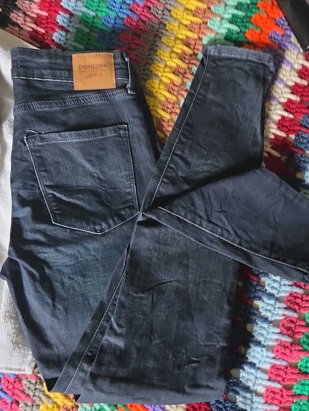 Denizen From Levi's Dark Wash Women's Mid-Rise Skinny Jeans. Size 6L. NWOT.